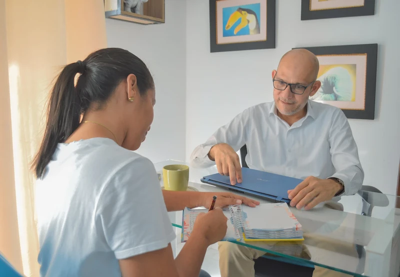 Asesoría Personalizada de Tesis